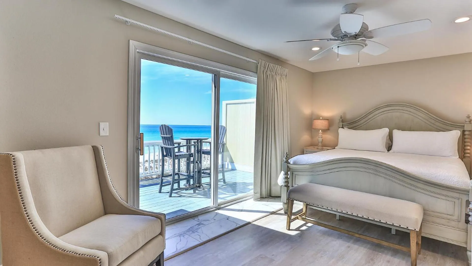 Southbay By The Gulf 131 A Completely Renovated 3 Bedroom Beach Front Townhome In Destin Holiday home
